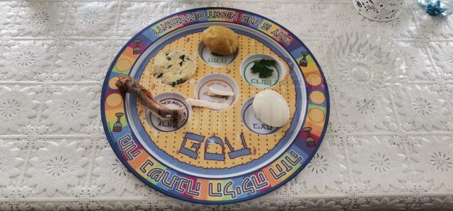 Platou traditional de Seder