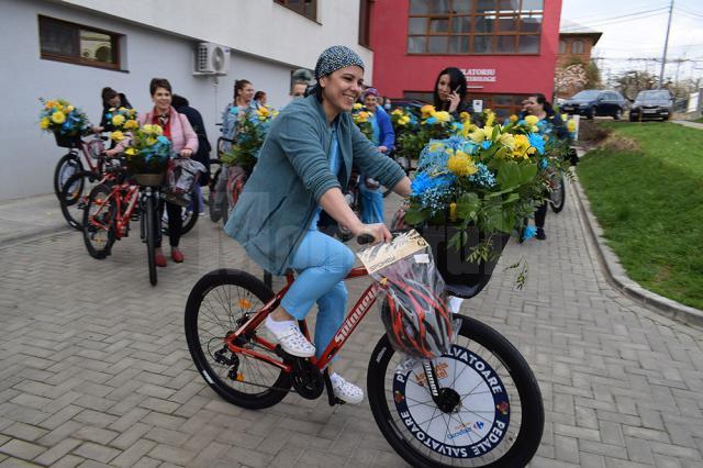 Asociaţia Pastel şi Carrefour au oferit marţi 31 de biciclete pentru cadre medicale de la Spitalul Municipal Fălticeni