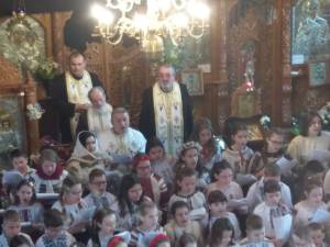 Zeci de copii de la Școala Gimnazială ,,Ion Creangă” Suceava și Școala Gimnazială nr. 8 Suceava au susținut un concert la Biserica „Sf. Vineri”