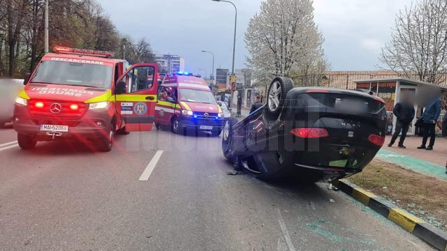 Accident în fața IPJ Suceava