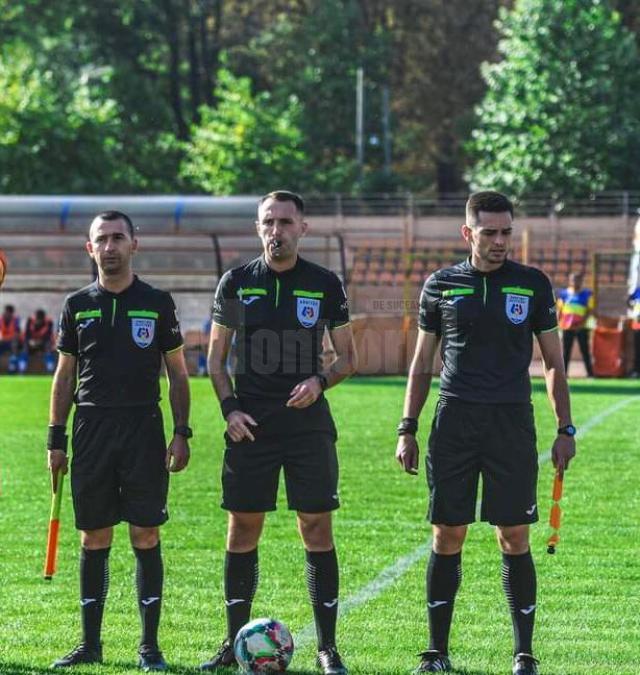 Arbitrii suceveni Andrei Pișta, Silviu Iftode și Sebastian Păduraru