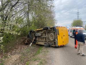 Microbuzul s-a răsturnat la Verești