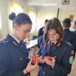 Vechi Motive Românești, Foto elev sergent Alexandra Gicovanu și elev fruntaș Larisa Dăscălescu (1).jpg
