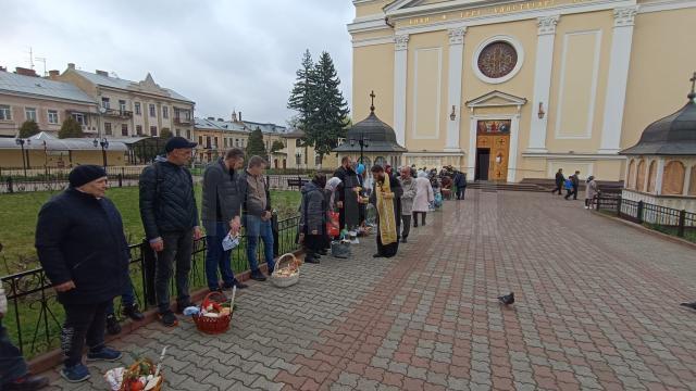 Coada cu coșuri pentru sfințire