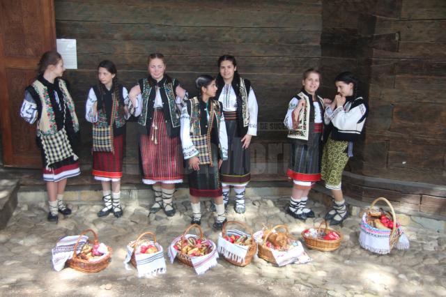 Tradițiile de Paște și concertul Mariei Buză au atras sute de spectatori la Muzeul Satului Bucovinen