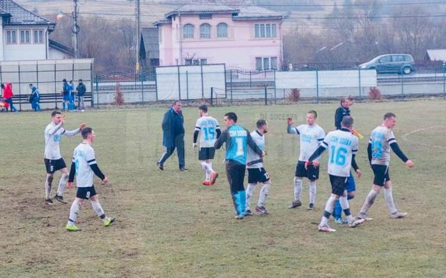 Dornenii sărbătoresc câştigarea Seriei a III-a a Ligii a V-a