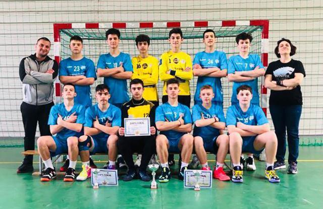 Echipa de handbal băieți a Scolii Gimnaziale „Ion Creangă” merge la turneul final din acest an cu gândul la cucerirea titlului național
