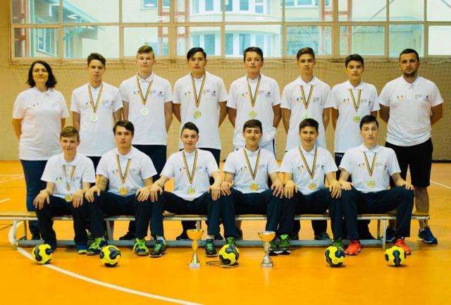 Echipa de handbal băieți a Şcolii Gimnaziale „Ion Creangă”, care a cucerit titlul național în 2018