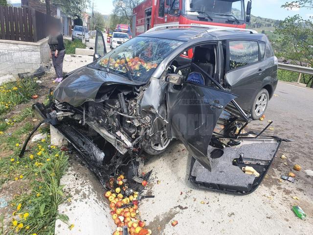 Accidentul cu doi răniți de la Frasin a fost provocat de șoferul care a intrat într-o balustradă