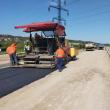 A început turnarea primului strat de asfalt pentru ruta alternativă Suceava -Botoșani