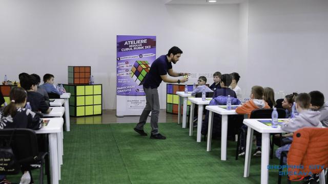 Ateliere de cub Rubik 3x3, la Shopping City Suceava