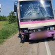 Autocarul Cernăuți - Suceava a lovit o căruță, pe E 85