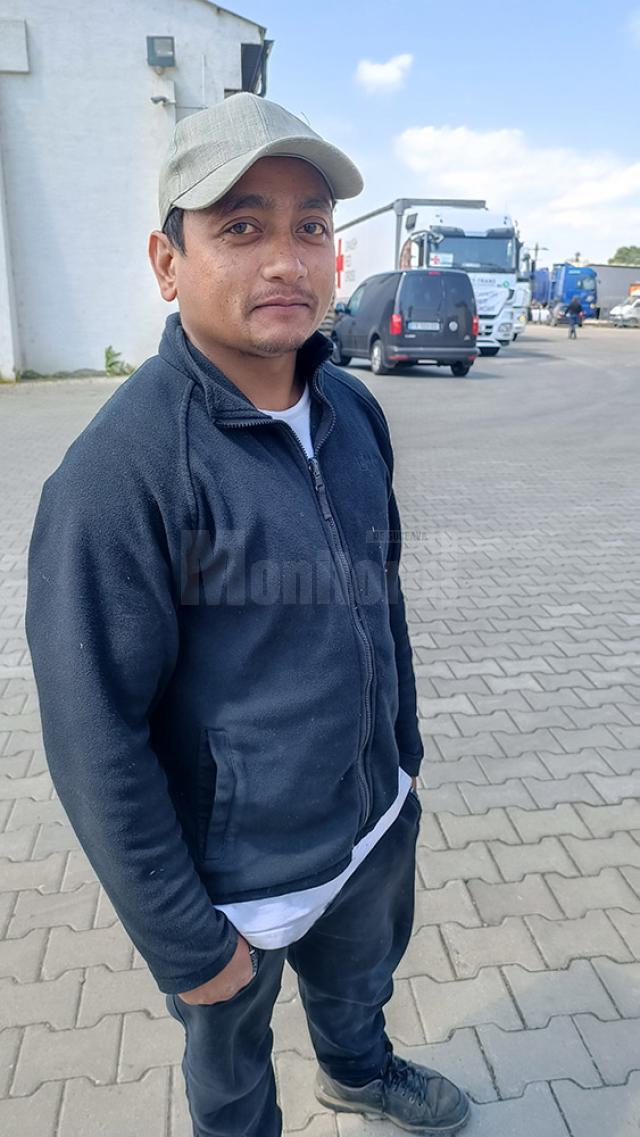 Caten, muncitor nepalez