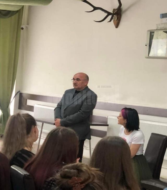 Lansarea cărții „Evadarea din iad”, semnată de Tiberiu Avram, redactorul-șef al ziarului Monitorul de Suceava