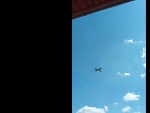 Un avion militar a survolat Suceava în cadrul unei campanii de promovare a carierei militare