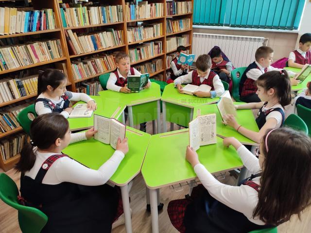 Ateliere săptămânale de lectură și de scriere creativă, la Școala „Ioan Ciurea” Fălticeni