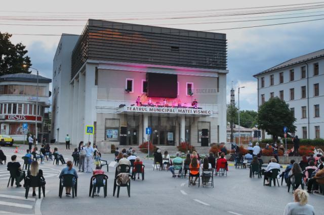 Circulație auto restricționată în centrul Sucevei, în ultima zi a Festivalului de teatru