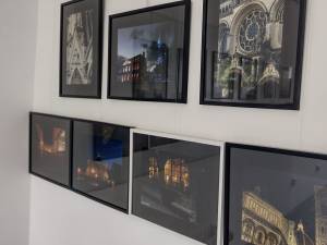 Călătorie prin marile orașe ale Europei, în cadrul expoziției de fotografie  „Valori Europene”