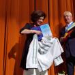 Excelența Sa, Laurence Auer, Ambasadorul Franței în România, a primit de la Ion Lungu diploma de „Cetățean de onoare al Sucevei” și două cadouri