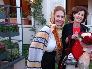 Ambasadoarea Franței în România, alături de Sofia Vicoveanca și Niculai Barbă