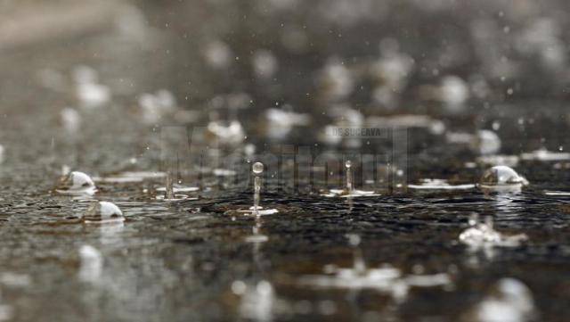 Cod Portocaliu de ploi, grindină și vijelii pentru mai multe zone din județ. Foto digi24.ro