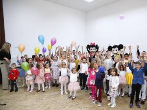 „Copilăria, o lume minunată”, proiect educațional la care au participat elevi și preșcolari din Zamostea și Ciomârtan