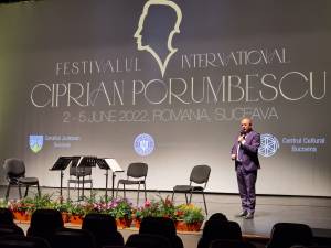Vicepreședintele Consiliului Județean Suceava, Neculai Barbă, la inaugurarea Festivalului Ciprian Porumbescu