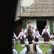Spectacolul „Nunta în Bucovina”, prezentat de elevi câmpulungeni, la Muzeul ,,Arta Lemnului”