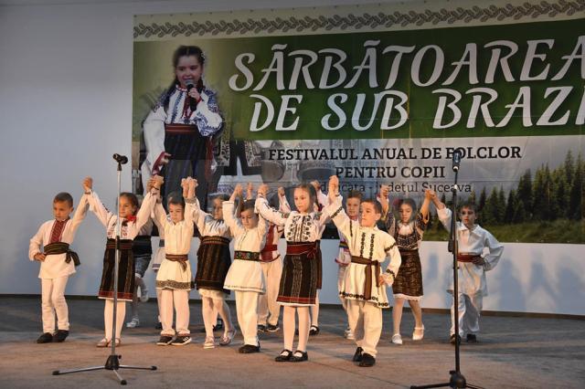 Festivalul “Sărbătoarea de sub brazi” a ajuns la ediția a 13-a