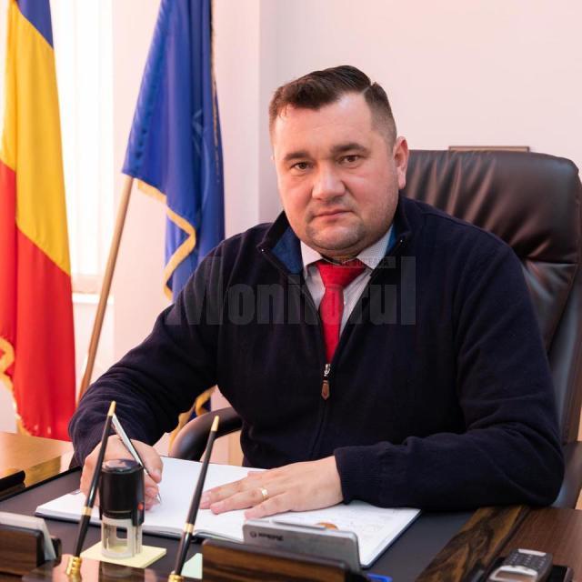 Radu Reziuc, primarul din Mitocu Dragomirnei, s-a înscris în PNL