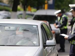 Șofer prins în trafic cu un permis de conducere italian contrafăcut