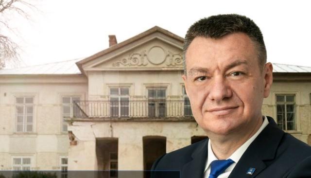 Includerea conacului Vârnav Liteanu pe lista obiectivelor care se vor restaura a fost facuta când Bogdan Gheorghiu a fost ministru al Culturii