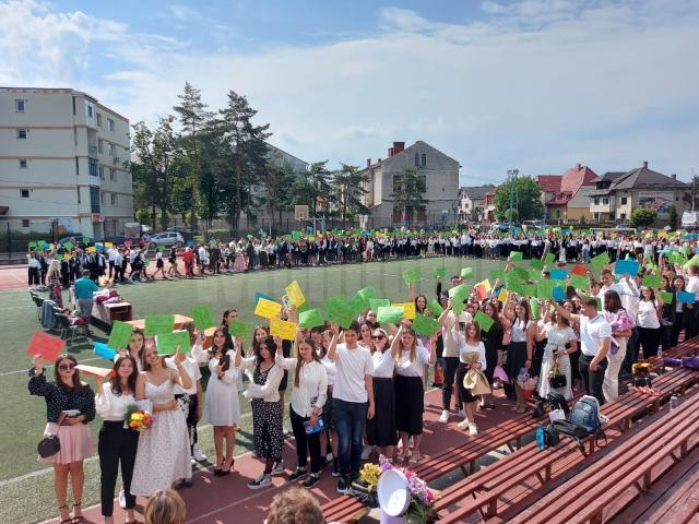 La Colegiul Național „Eudoxiu Hurmuzachi" Rădăuți a fost celebrată „excelența și profesionalismul în educație”