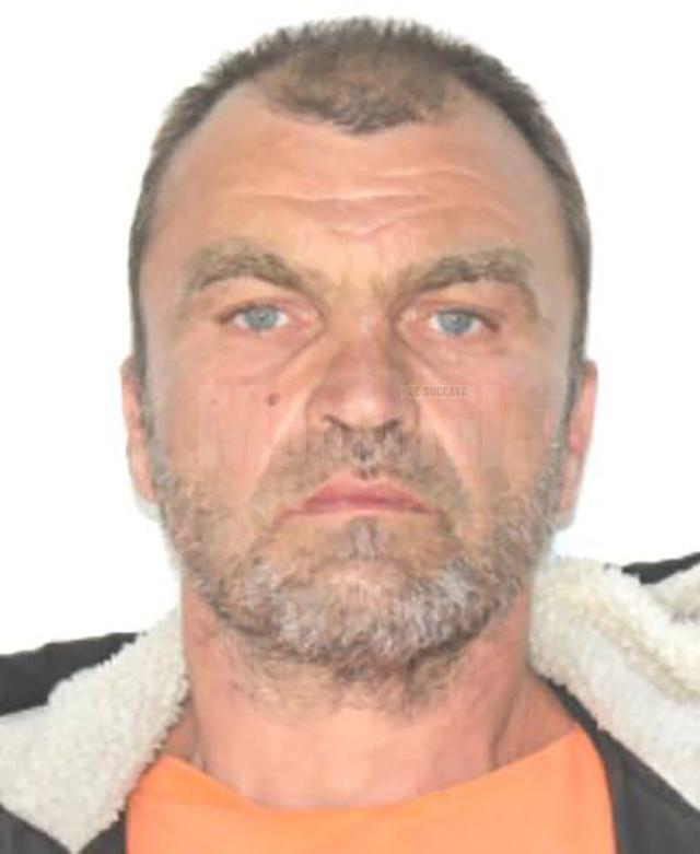 Alin Teodor Sava a fost găsit în municipiul Suceava, iar polițiștii l-au trimis sub escortă la Penitenciarul Botoșani