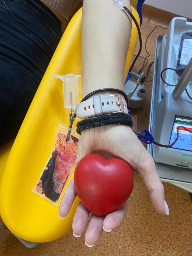 O suceveancă a donat de 100 de ori sânge, adică 45 de litri, salvând astfel 300 de vieți