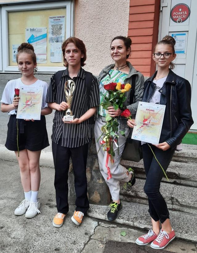 Formația de dans „Adalis” de la Palatul Copiilor Suceava, pe podium la Festivalul-Concurs Internațional de Gimnastică și Dans „Prietenia”