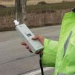 Un șofer beat a distrus cu mașina un gard, o poartă și a ajuns într-o livadă