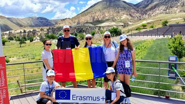 Elevi și profesori ai Școlii Gimnaziale Nr. 4 Suceava, într-o experiență de mobilitate Erasmus+ în Turcia, în proiectul Recycle Today for A Better Tomorrow