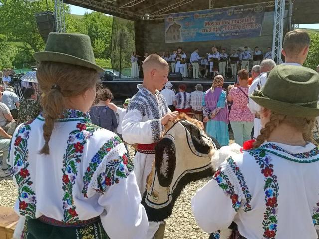 Portul popular la el acasă, la Părhăuți