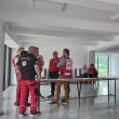 Localnicii din Dorna Candrenilor, consultați și investigați gratuit de voluntari ai Crucii Roșii, cu „Caravana de Bine”