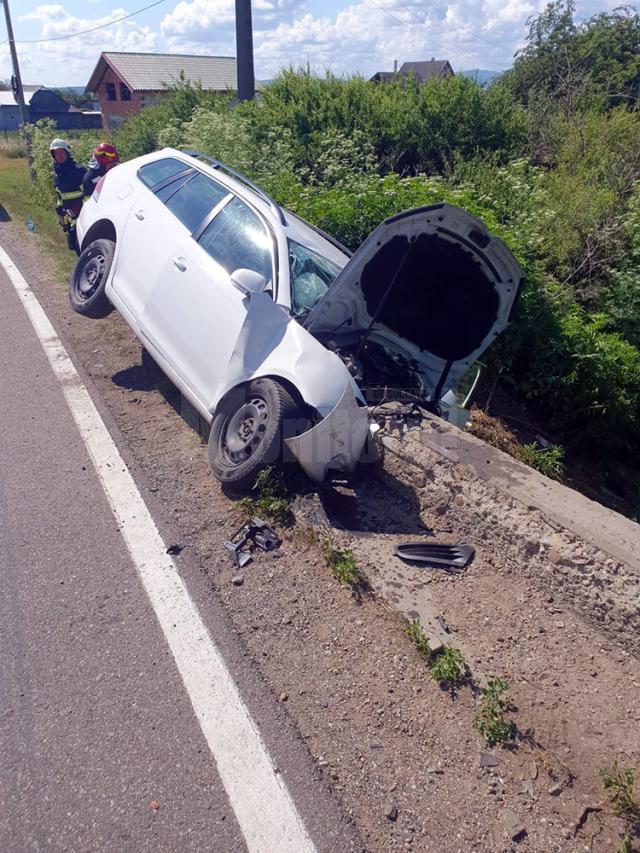 O întreagă familie nenorocită într-un accident la Brăiești: tatăl mort, mama și doi copii în spital