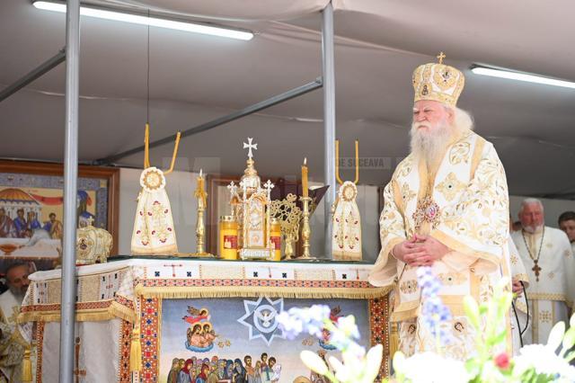 Șase ierarhi au săvârșit Sfânta Liturghie la Mănăstirea „Sf. Ioan cel Nou de la Suceava”, în zi de hram