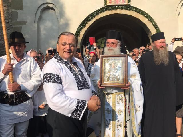 Gospodarii din Bucovina, în frunte cu Gheorghe Flutur, au încheiat Programul Ștefanian cu un pelerinaj la Mănăstirea Putna