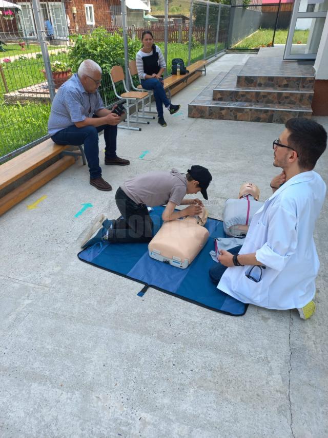 Caravana medicală pediatrică, organizată de Arhiepiscopia Sucevei și Rădăuților