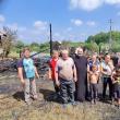 Arhiepiscopia Sucevei a demarat o campanie umanitară pentru ajutorarea unei familii din Vârfu Dealului, rămasă pe drumuri după un incendiu puternic