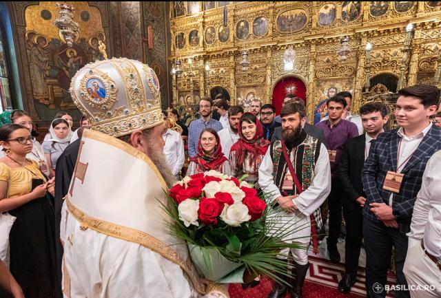 Studenți suceveni, prezenți la consfătuirea națională ASCOR desfășurată la București. Foto basilica.ro