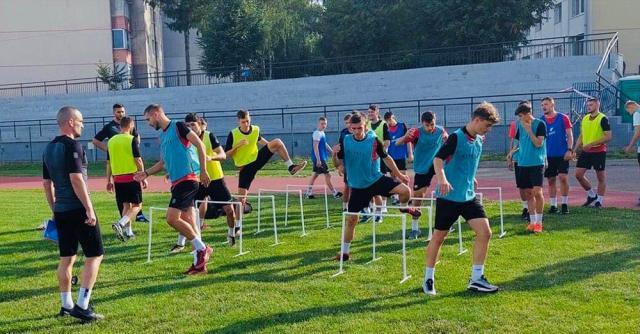 Fotbaliștii de la Șomuz au reluat antrenamentele. Foto Alex Savescu