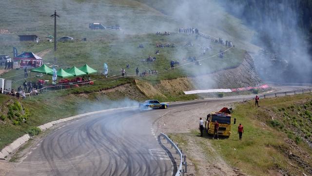 A doua etapă din Campionatul Național de Drift, desfășurată pe TransRarau - Yulmis Foto