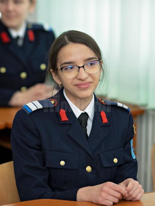 Mihaela Maftei, absolventa Colegiului Militar Campulung