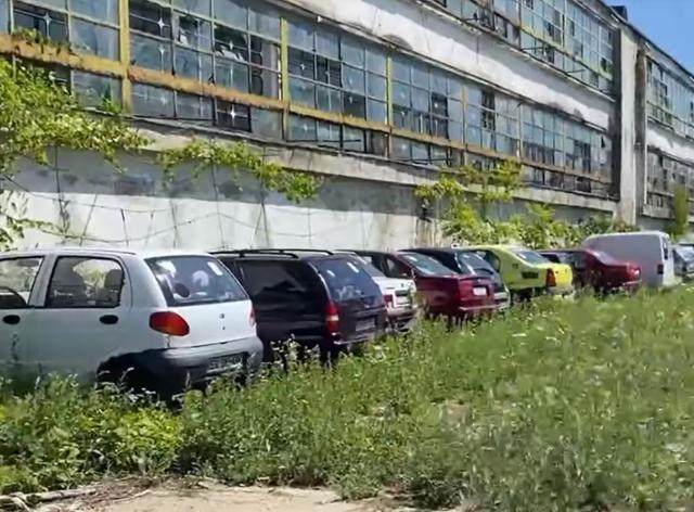 Mașini abandonate pe străzile Sucevei, scoase la licitație joia viitoare, pe câteva sute de euro